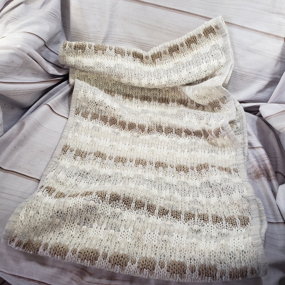 Loft Infinity Sweater Knit Shawl Scarf Cream Tan Gray Acrylic Nylon Mohair Wool - Picture 2 of 7